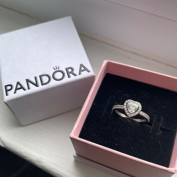 Pandora Elevated Heart Ring Size 4.5 - Picture 4 of 9